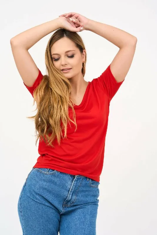 Short-Sleeved V Neck Women's T Shirt in Red!